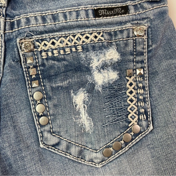 Miss Me Y2K Crystal Studded Embellished Distressed Denim Jean Shorts Size 26 - Picture 8 of 16